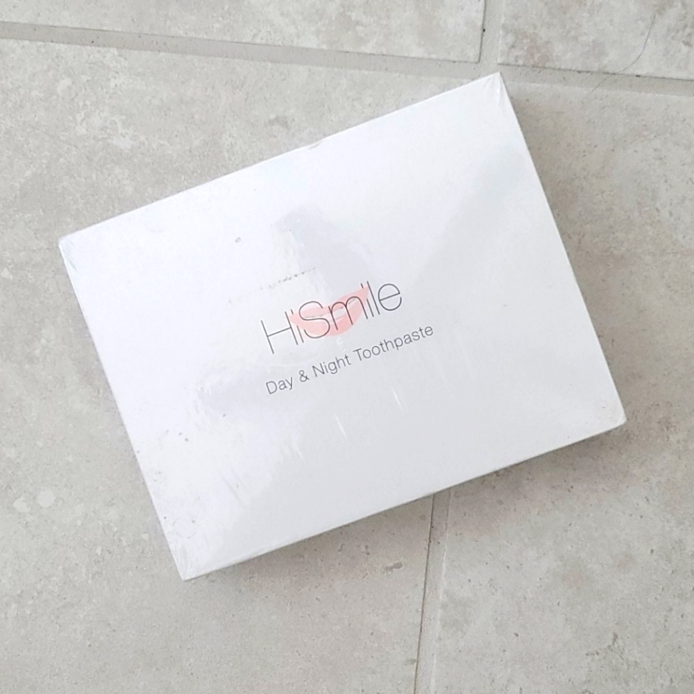 NWT - hismile day & night whitening toothpaste